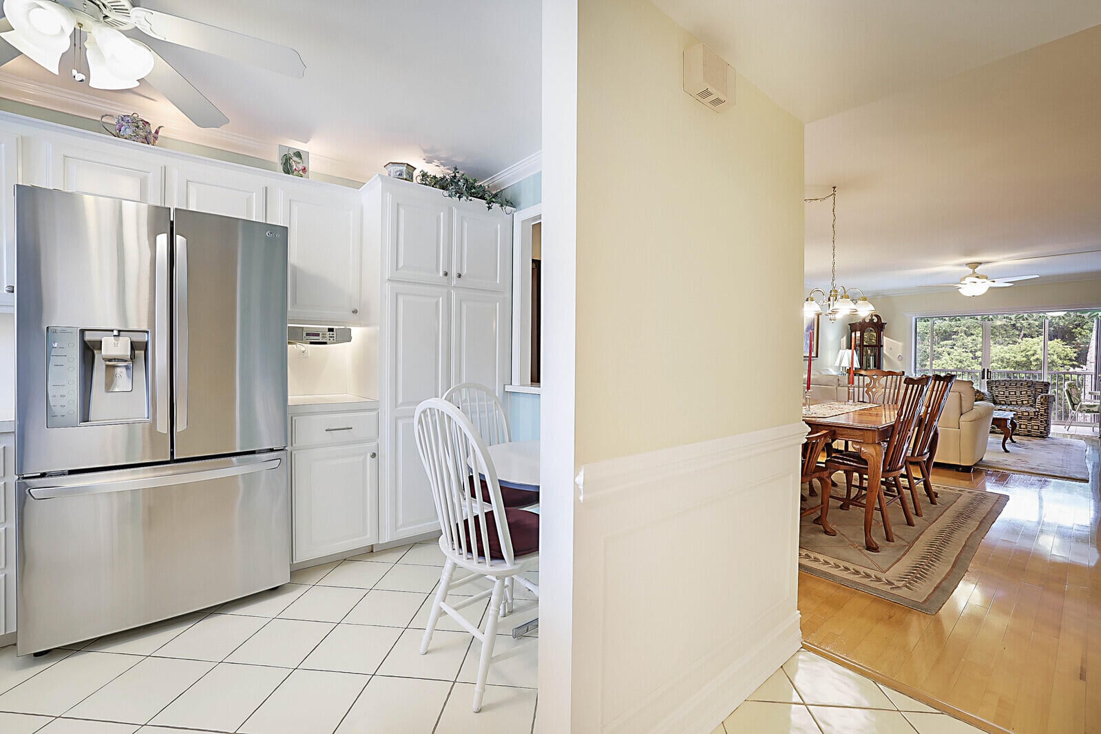 Unit 2310 photo 6