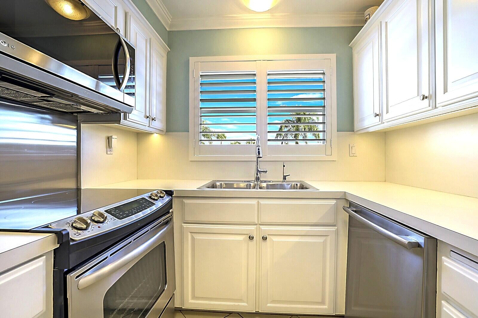 Unit 2310 photo 9