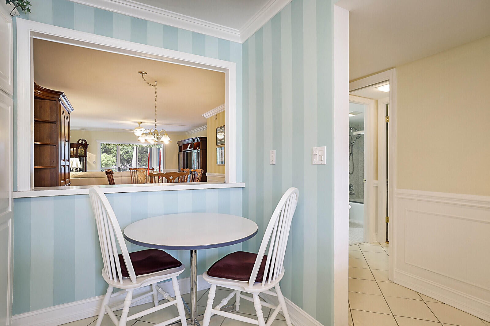 Unit 2310 photo 10