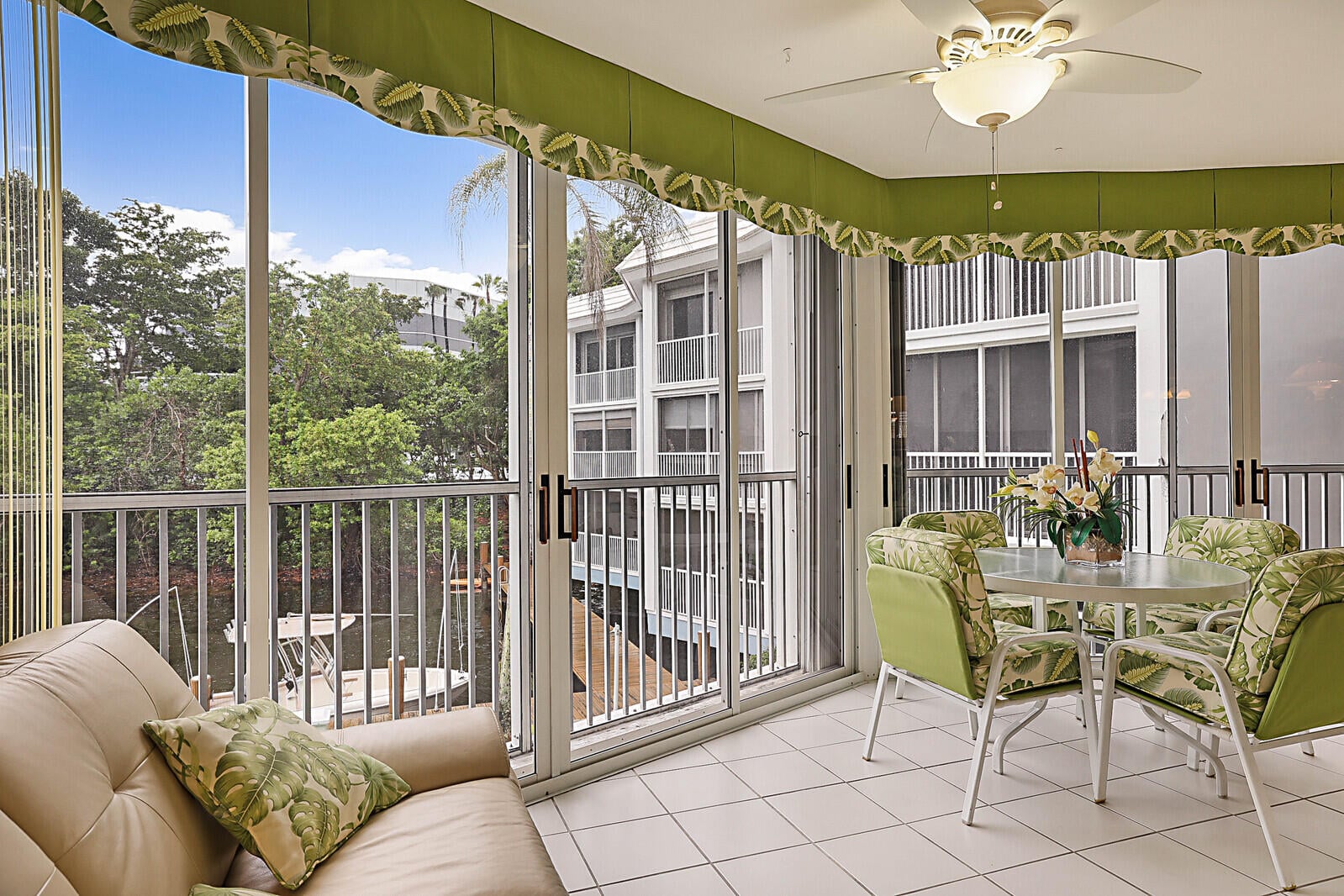 Unit 2310 photo 17