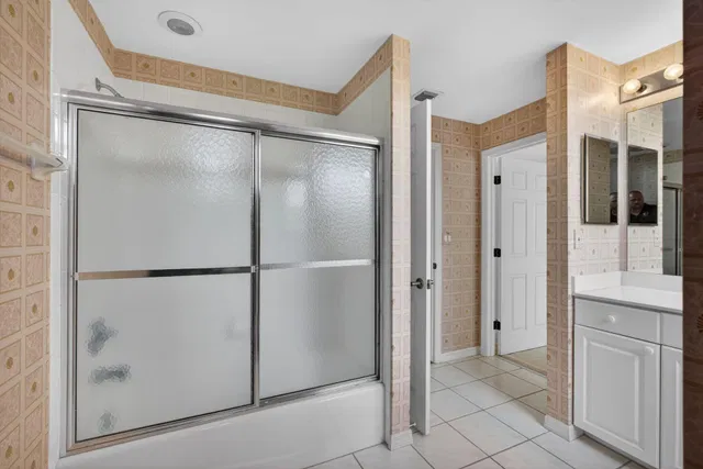 Unit 222 photo 19