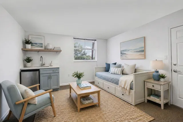 Unit 222 photo 22