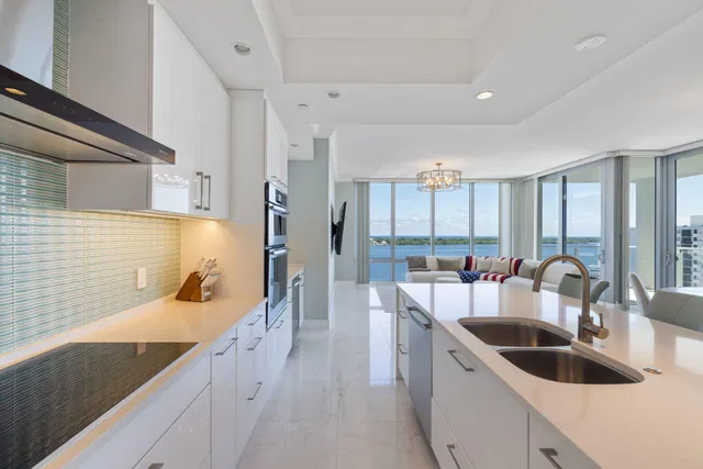 Water Club North Palm Beach Unit 1003 photo 6