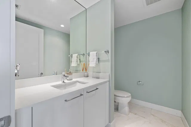 Water Club North Palm Beach Unit 1003 photo 21