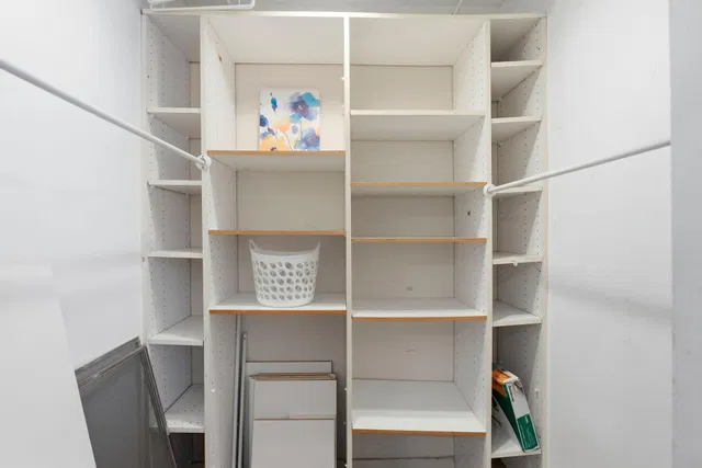 Unit F4 photo 19