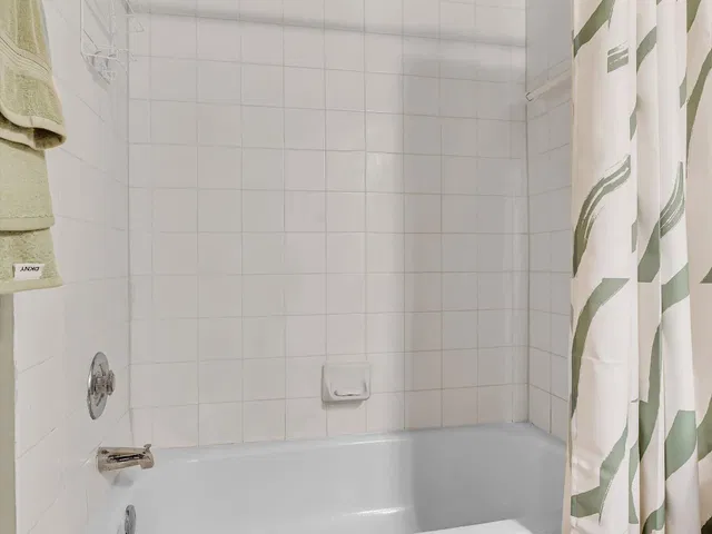 Unit L218 photo 29