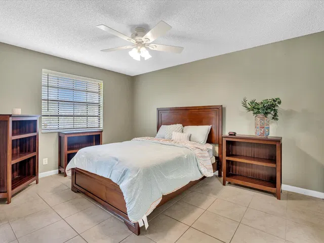 Unit L218 photo 30