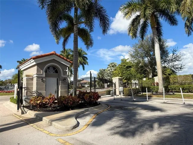 Residence photo 53