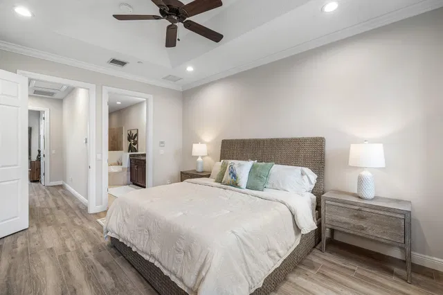 Residence photo 17
