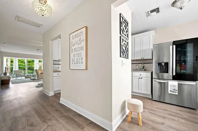 Unit 203 photo 13