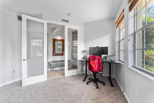 Residence photo 4