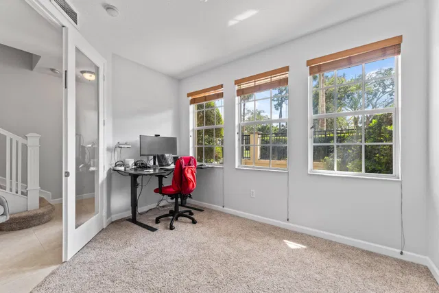 Residence photo 5