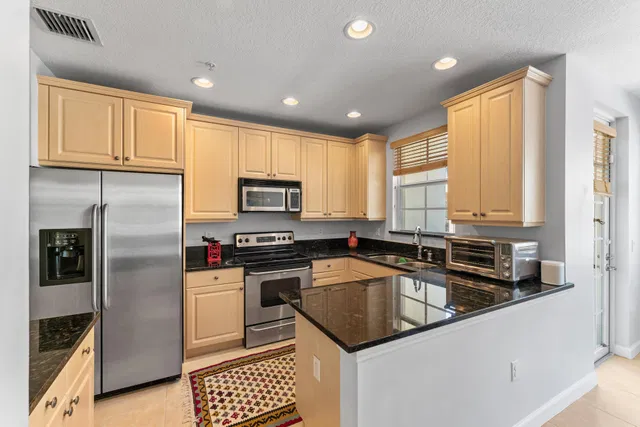 Residence photo 11