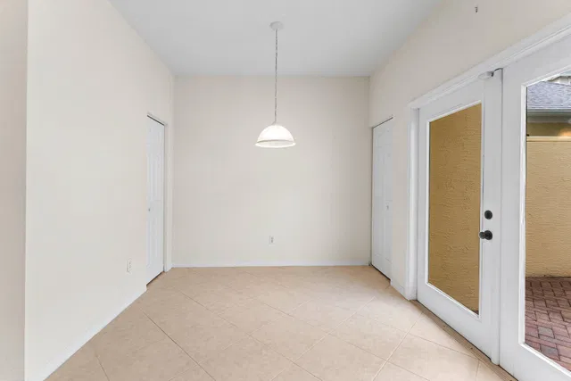 Botanica Unit 107 photo 12