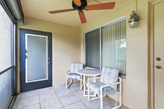 Unit B-1 photo 4