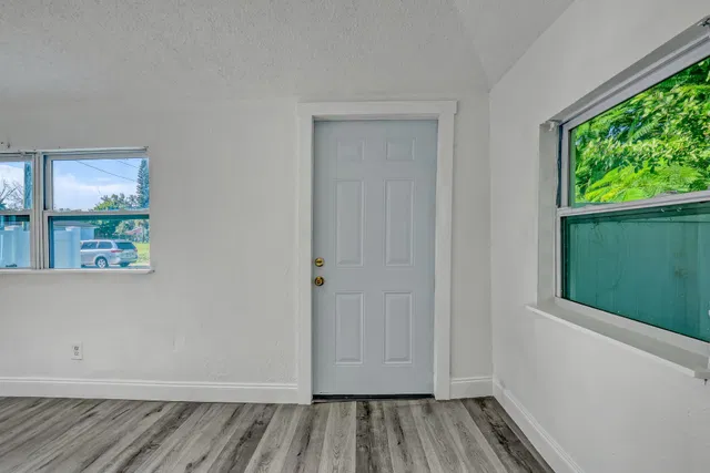 Residence photo 6