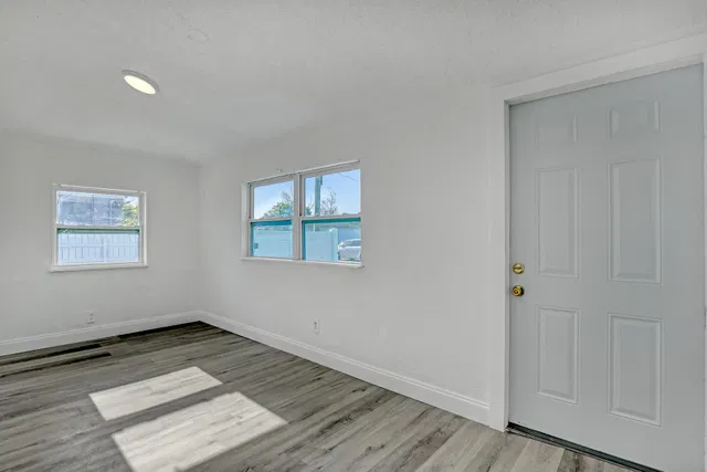 Residence photo 8