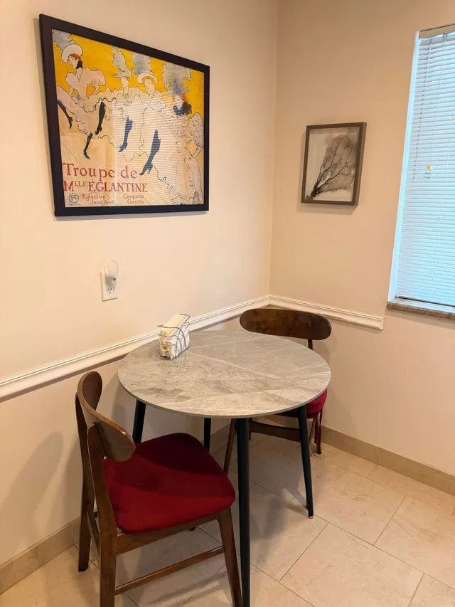 Unit 307 photo 3