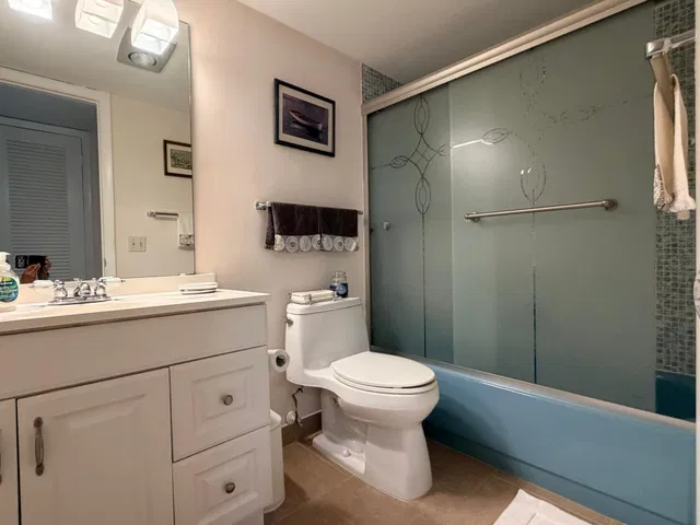 Unit 307 photo 14
