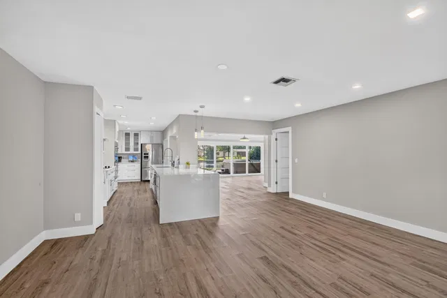  Residence photo 5