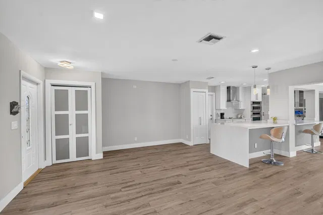  Residence photo 8