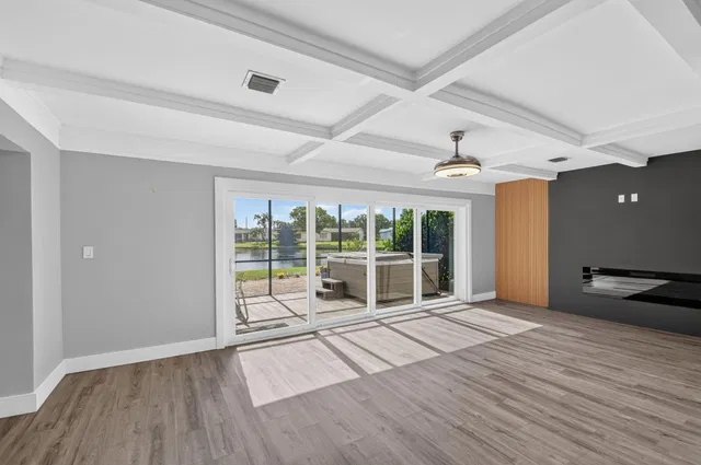  Residence photo 18