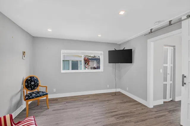  Residence photo 25