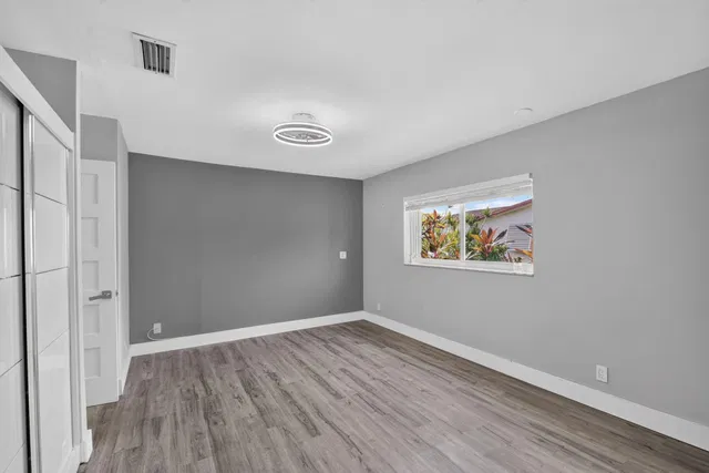  Residence photo 31