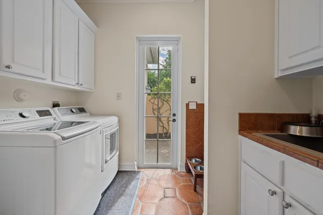 Residence photo 32