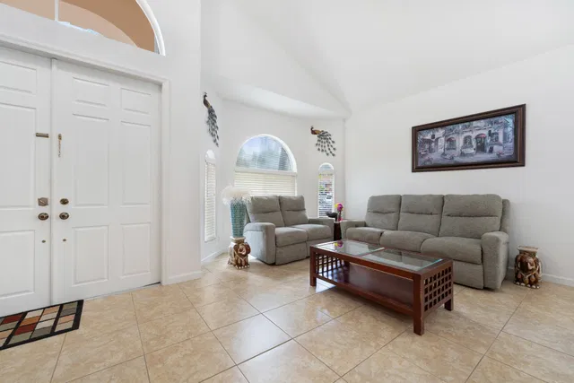 Residence photo 9