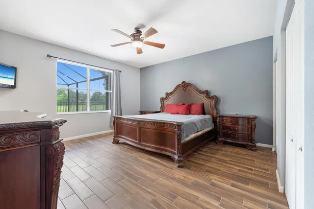 Residence photo 17