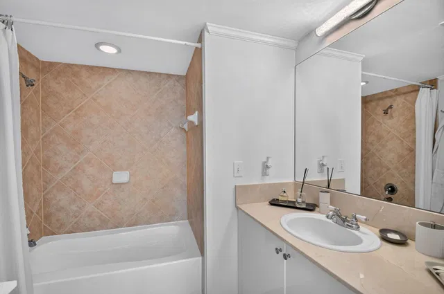 Casa Loma Boynton Unit 1009 photo 29