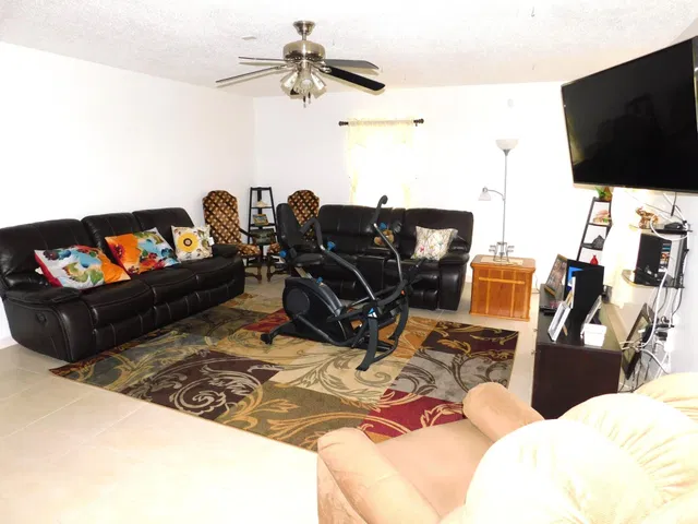 Residence photo 7