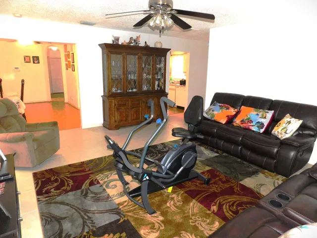 Residence photo 8