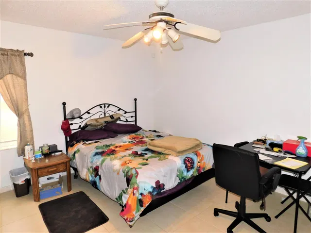 Residence photo 11