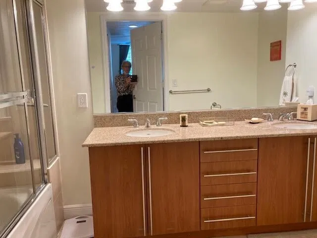 610 Clematis Unit 723 photo 14