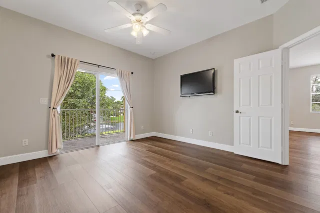  Unit 204 photo 7