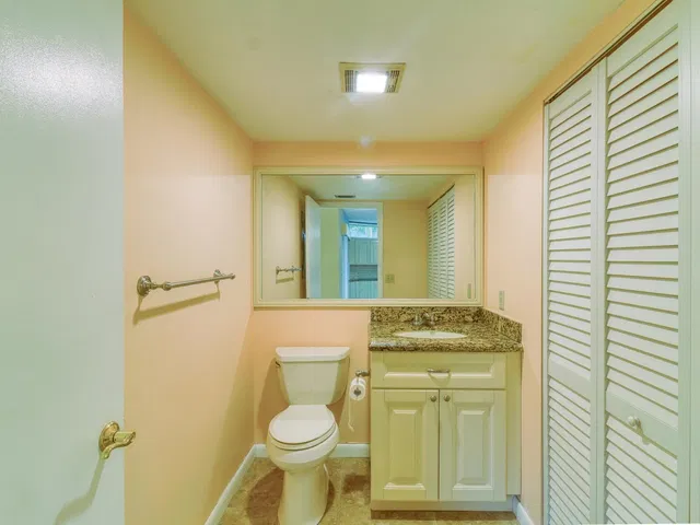 Unit Apt D photo 21
