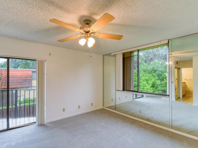 Unit Apt D photo 38