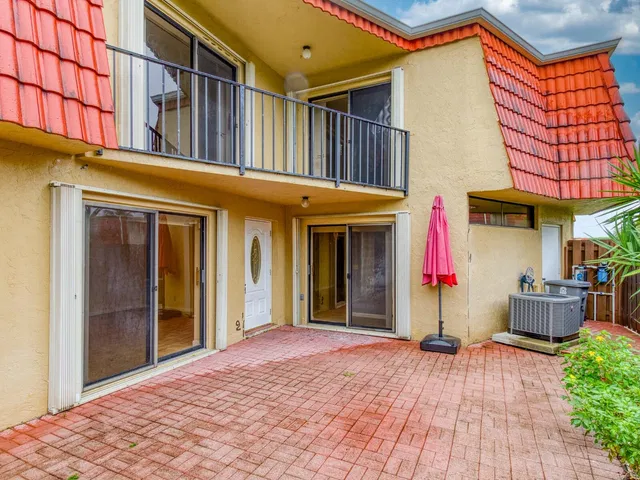 Unit Apt D photo 55