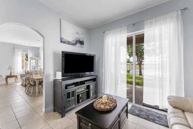 West Palm Beach Residence photo 10