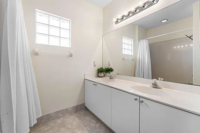 West Palm Beach Residence photo 20