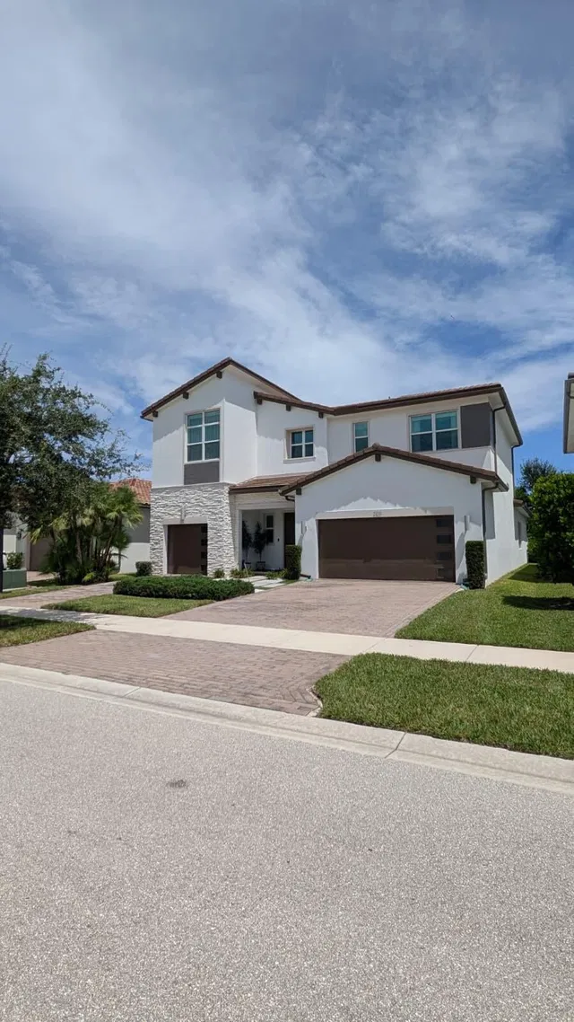  Residence photo 4