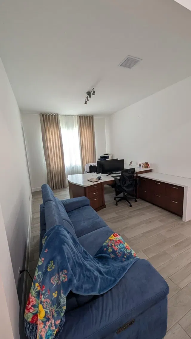  Residence photo 8