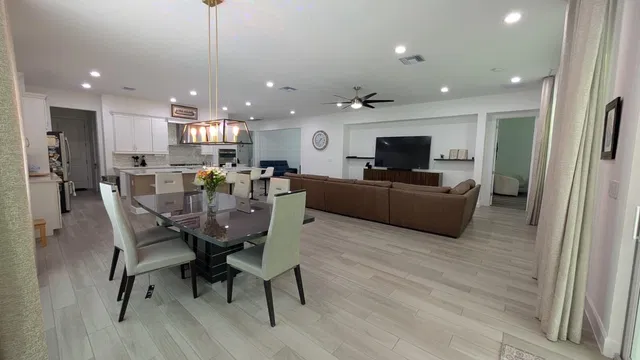  Residence photo 14