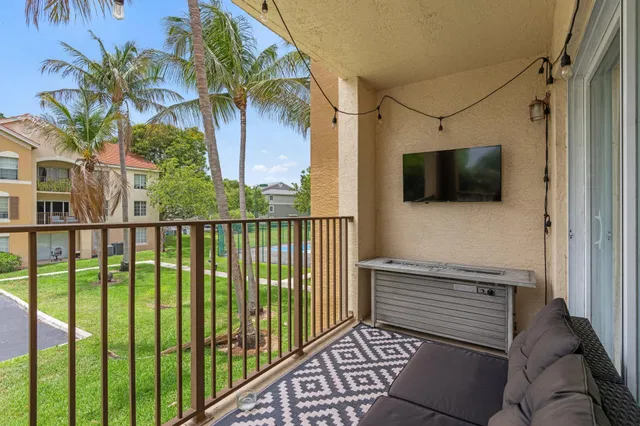  Unit 202 photo 18