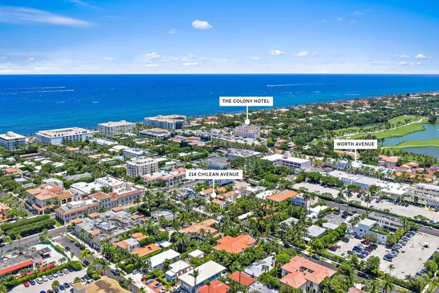 In-Town Palm Beach Residence photo 2