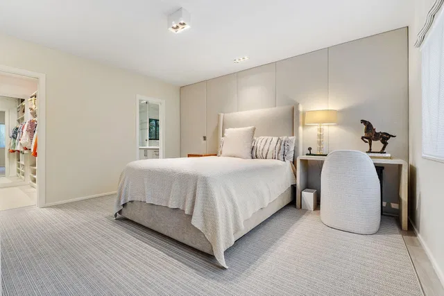 In-Town Palm Beach Residence photo 11