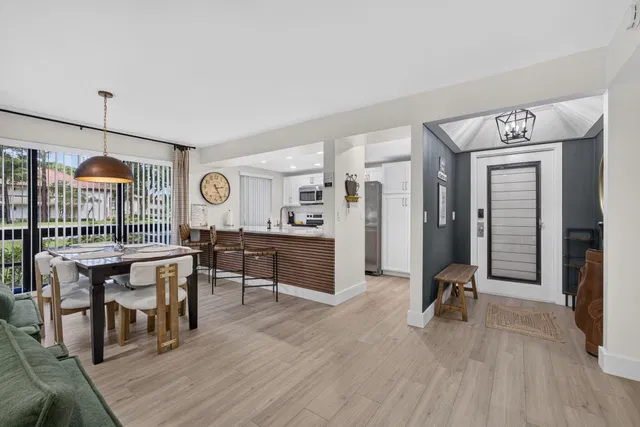 PGA National Palm Beach Gardens Unit 124 photo 2