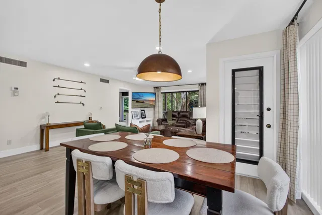 PGA National Palm Beach Gardens Unit 124 photo 6